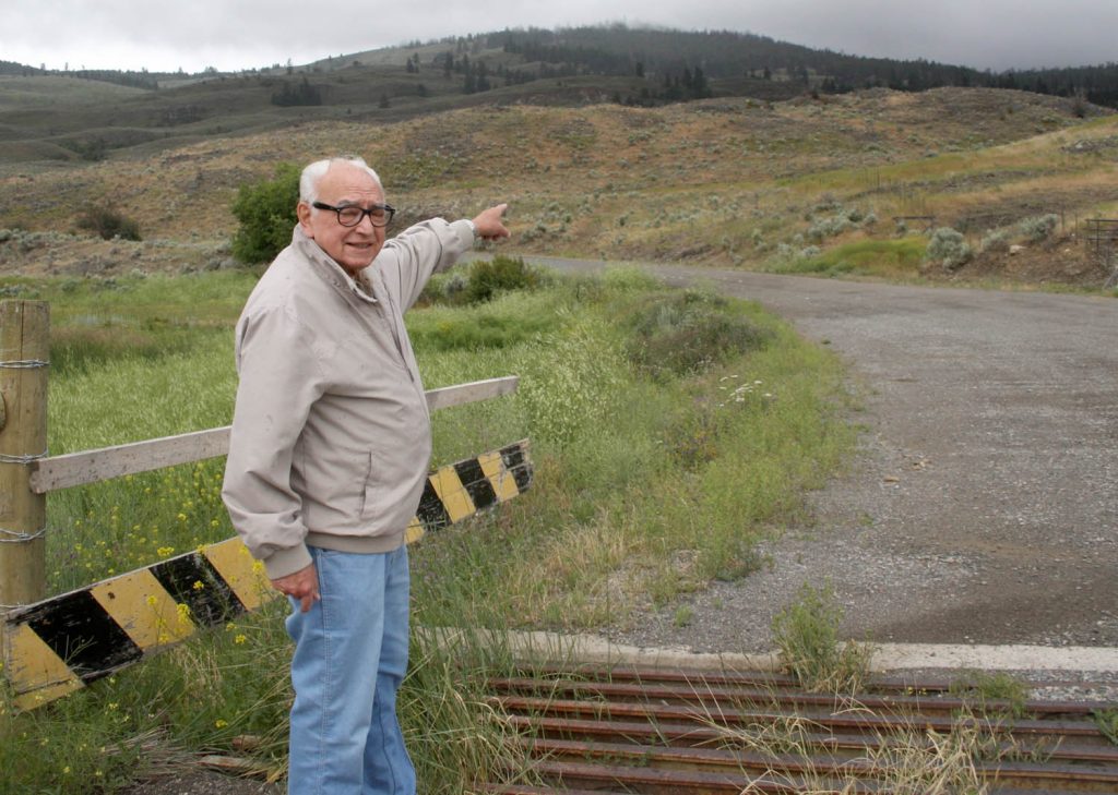 Walter Cook points in the direction of the observatory on Mount Kobau that was cancelled nearly 50 years ago. He’s still upset about the decision. (Keith Lacey photo)