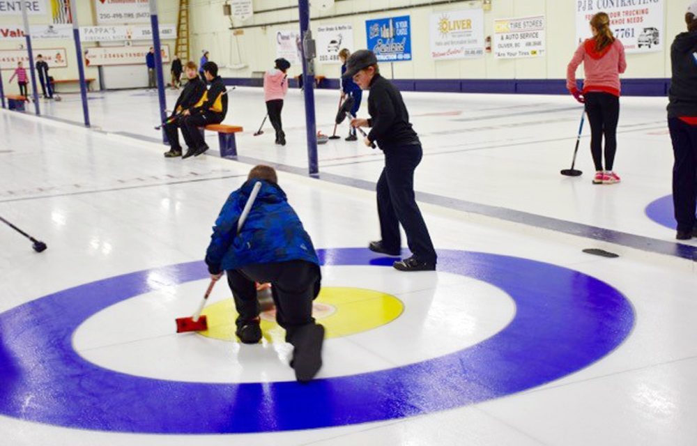 Oliver team 2nd in junior bonspiel