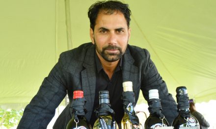 Lieutenant Governor to present awards to Oliver wineries