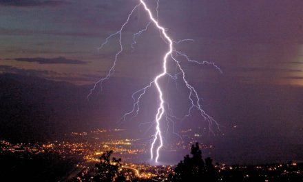 Lightning strikes trigger files in hills near Osoyoos