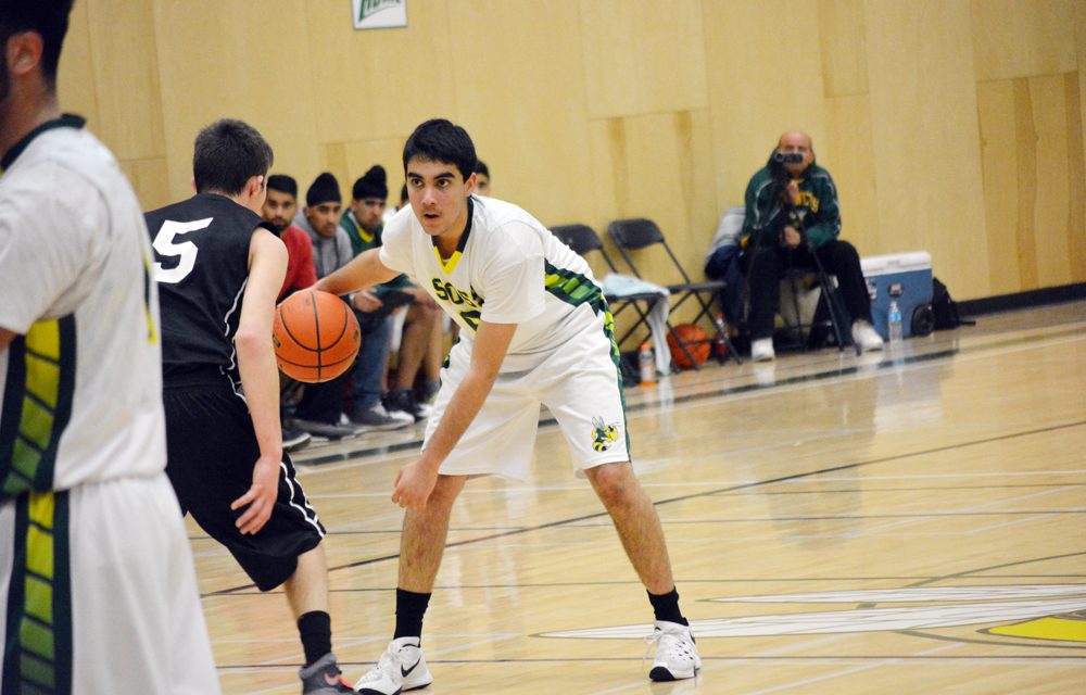 Hornets defeat Coyotes, face Summerland in finals tonight