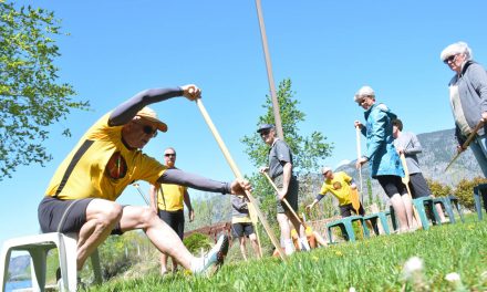Newcomers check out Dragonboat ‘spirit’ as local team holds annual open house