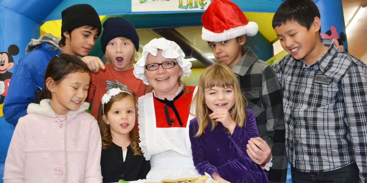 Mrs. Claus thrills kids at Light-Up