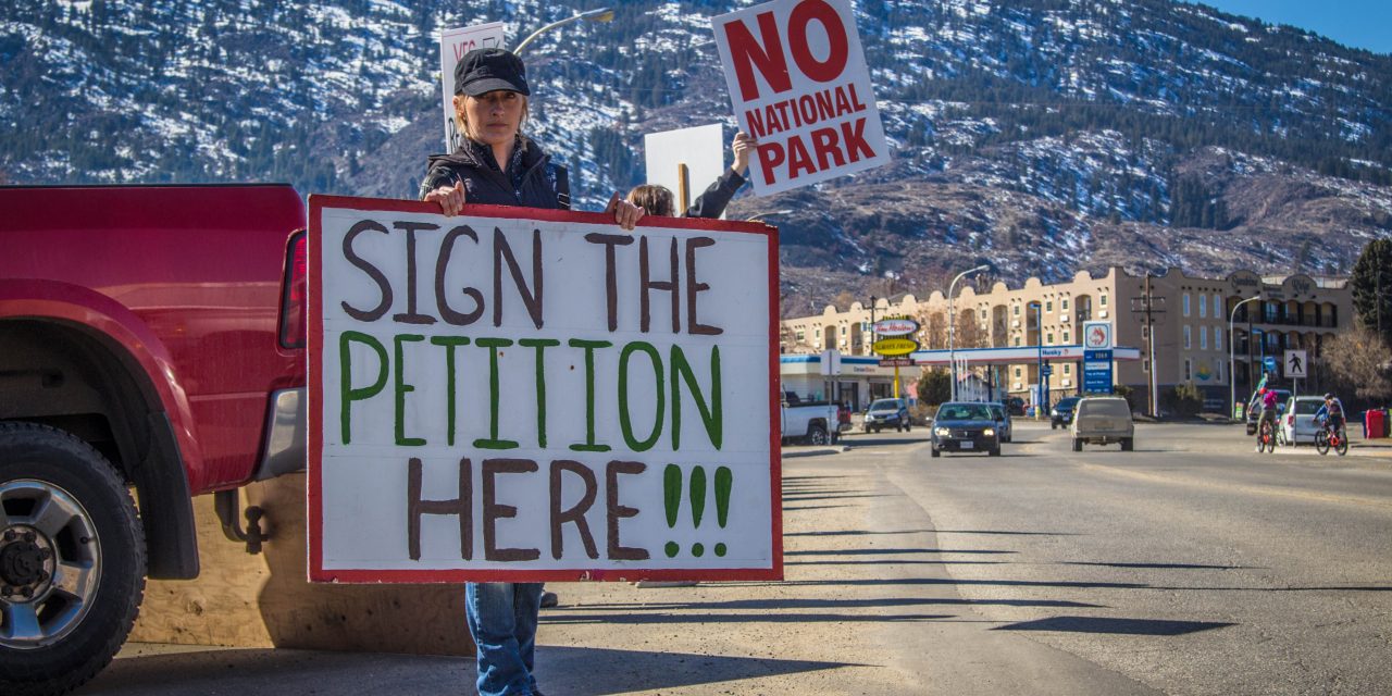 National park opponents rally at Town Hall to call for referendum