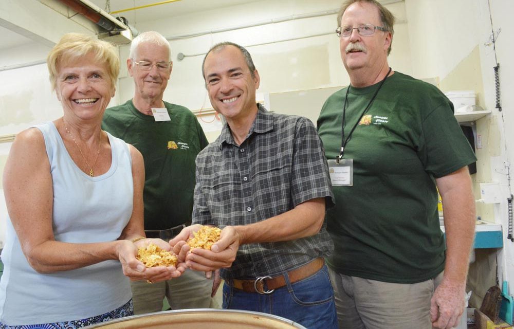 Agriculture minister pays Gleaners a visit