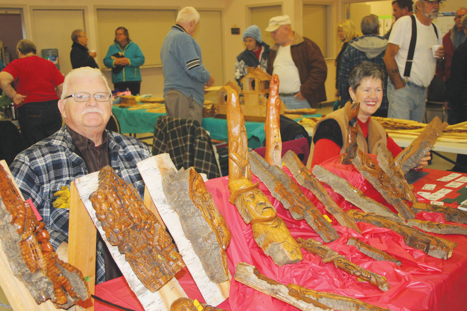Norm and Helen Maw from Edmonton garnered plenty of attention with their impressive wood carvings that were on display and for sale at the Nk’ Mip RV Campground Craft Sale. (Keith Lacey photo)