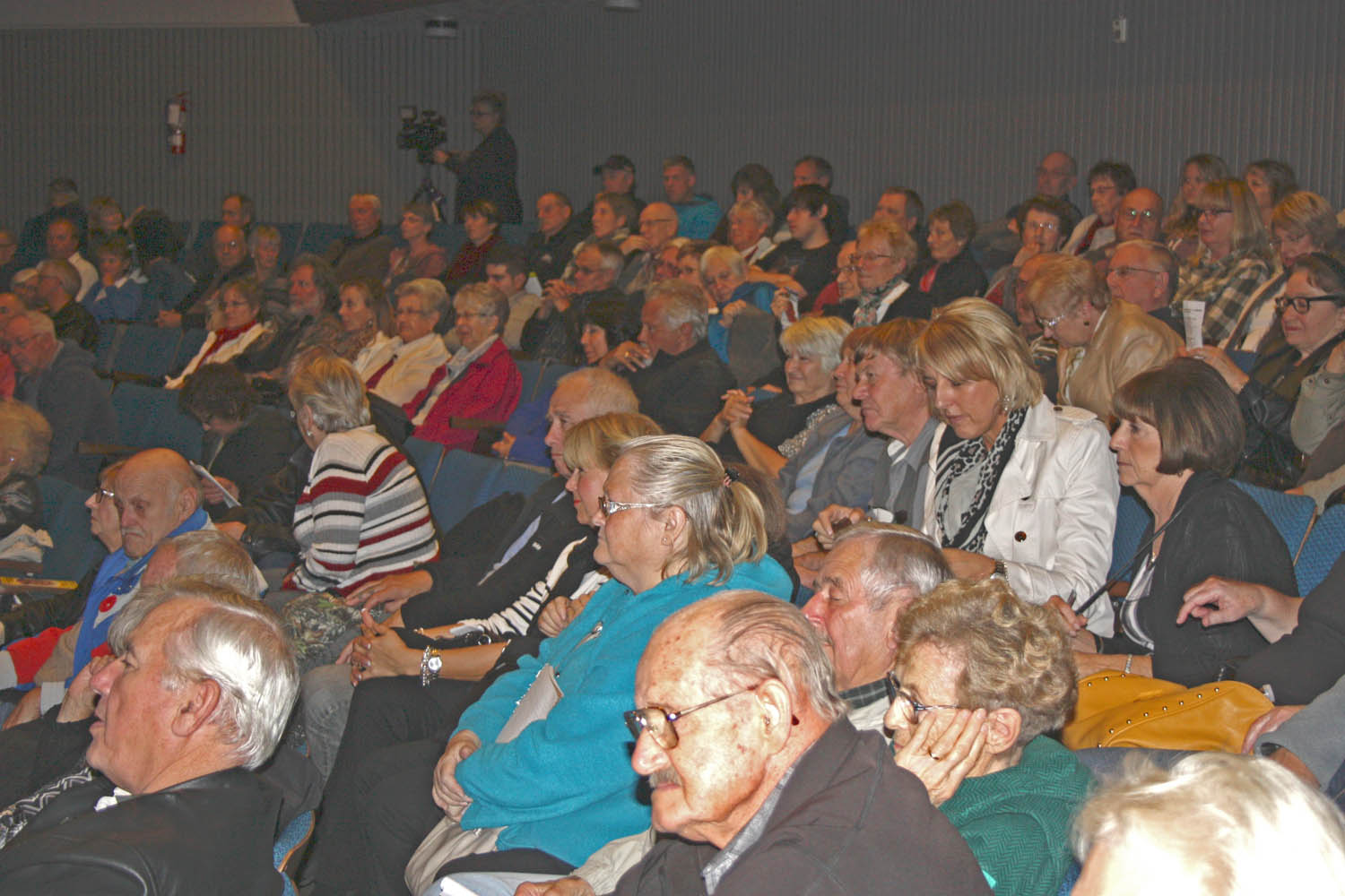 There was barely an empty seat last Wednesday evening in the community theatre at Osoyoos Secondary School as the Osoyoos Times and South Okanagan Chamber of Commerce co-sponsored the 2014 All Candidates Forum. All three candidates for mayor and six of the seven people seeking the four seats on town council attended the forum. After stating their platforms, all candidates answered questions from members of the audience and to no one’s surprise, the most passionate debate of the evening was generated when the issue of the proposed new fire hall for Osoyoos was discussed. (Keith Lacey photo)