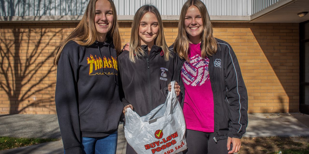 Students advocating for town-wide plastic bag charge