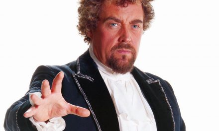 Popular hypnotist Reveen is returning to Oliver for performance on Oct. 14