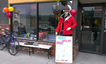 A new business opens in downtown Oliver