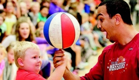 Harlem Ambassadors to face Oliver celebs in fundraiser