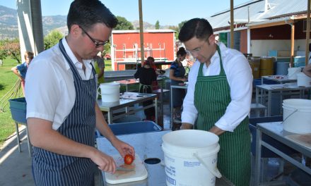 Minister of State Poilievre visits Oliver area
