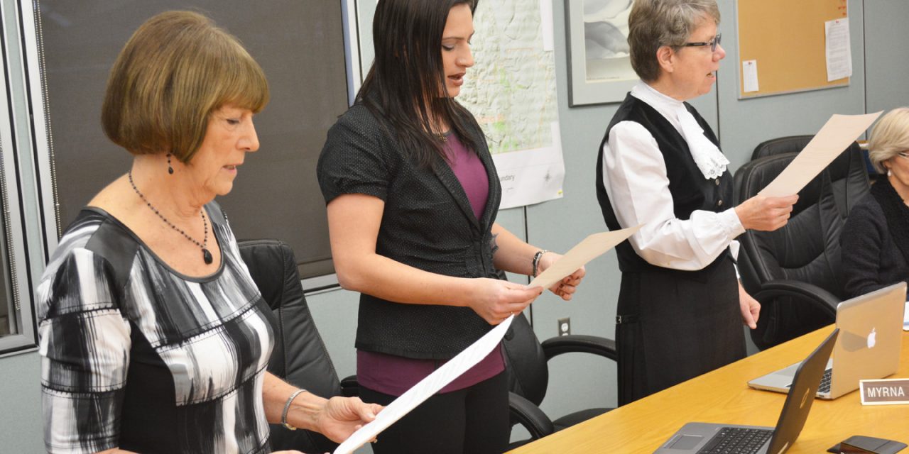 School trustees take oath of office