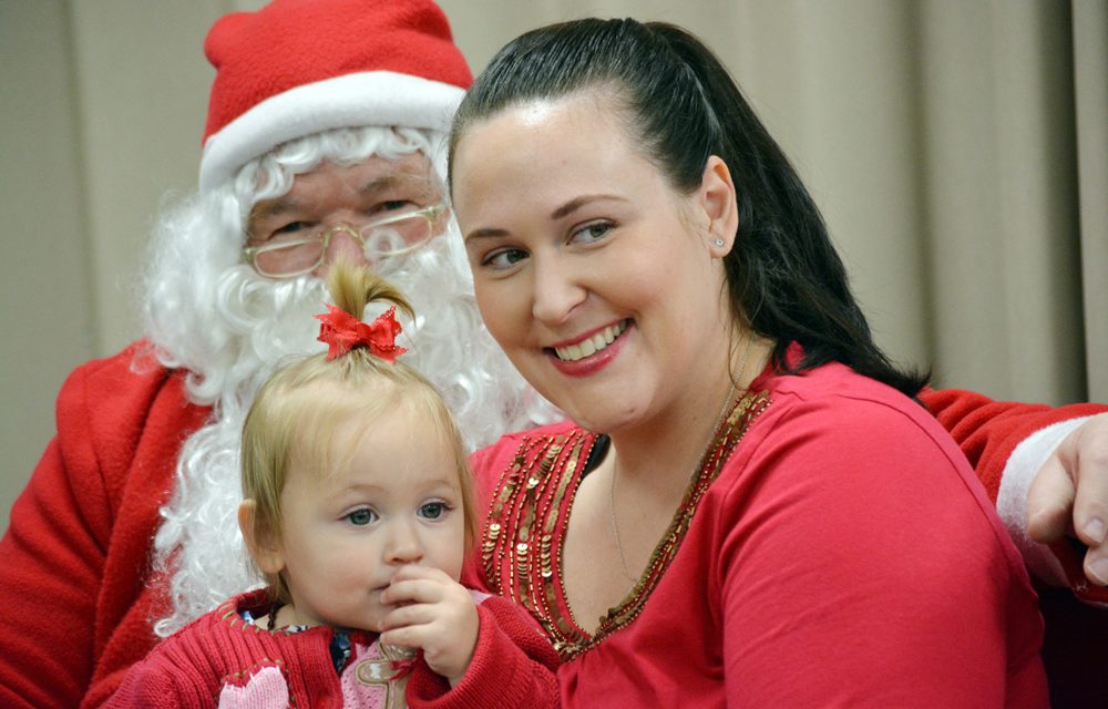 Cold weekend can’t keep Light-Up revellers away