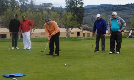 Golfers turn out at Fairview Mountain to honour one of their friends