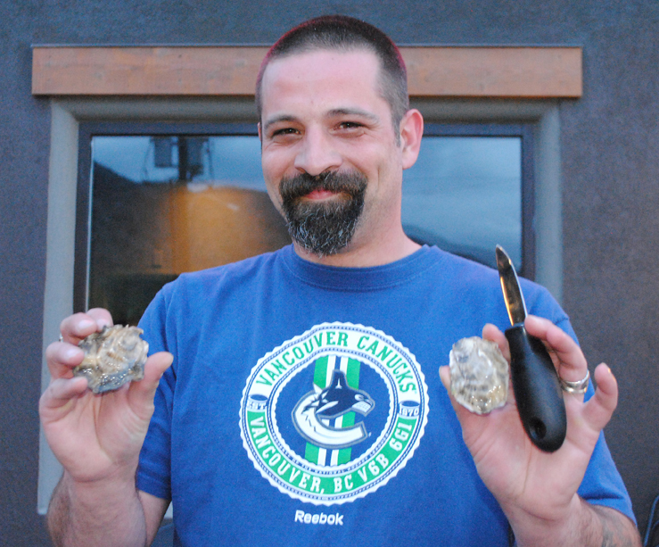 Oliver contestant takes shucking Contest