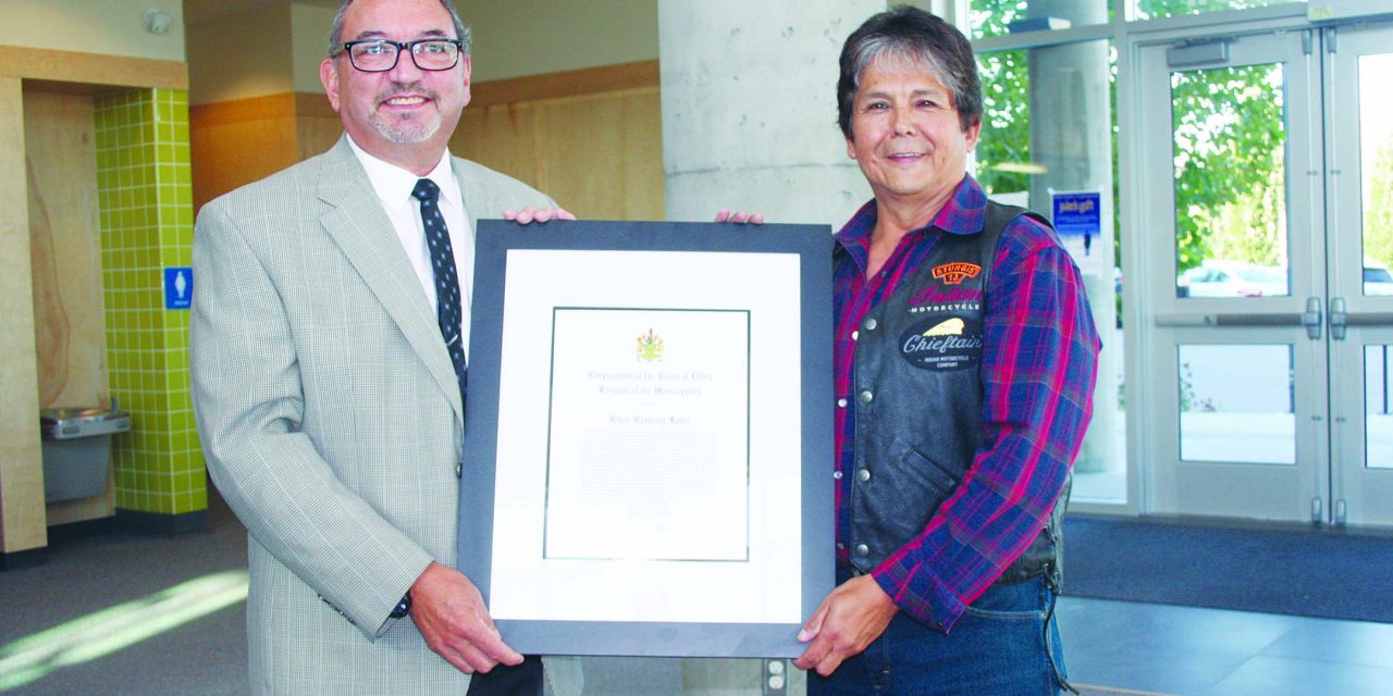 OIB chief honoured to receive rare municipal award