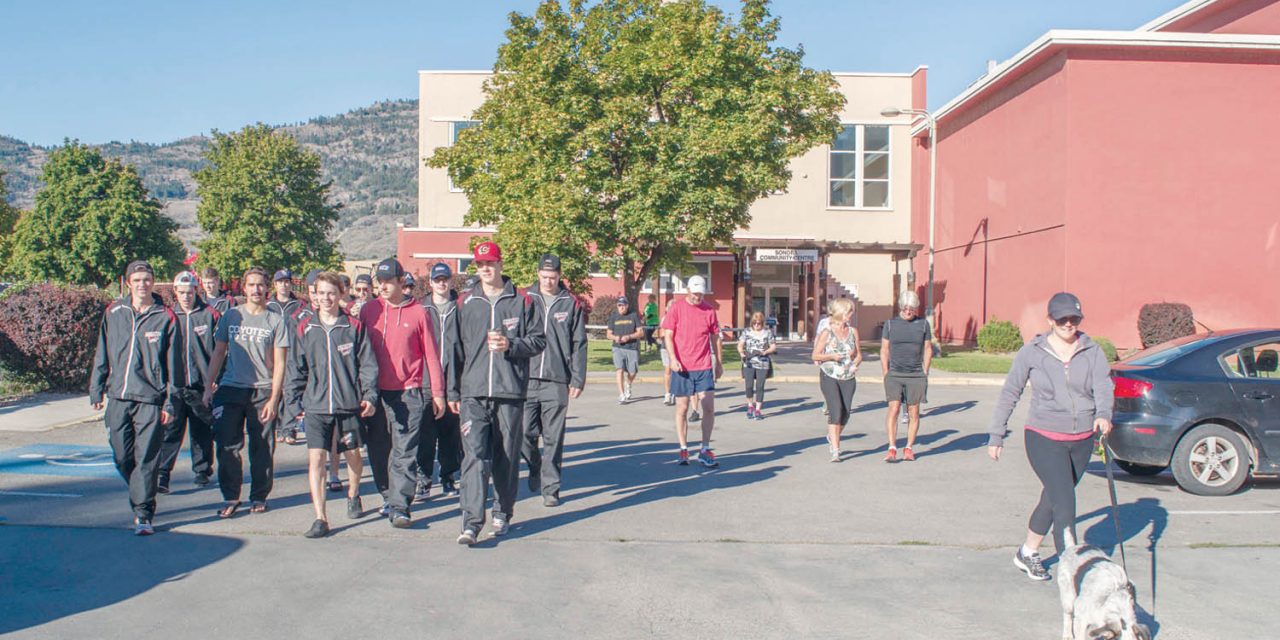 Terry Fox Run draws 33 in Osoyoos; grieving daughter pays tribute to her mother