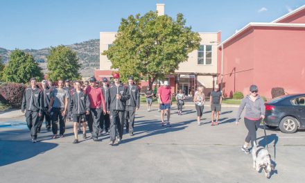 Terry Fox Run draws 33 in Osoyoos; grieving daughter pays tribute to her mother