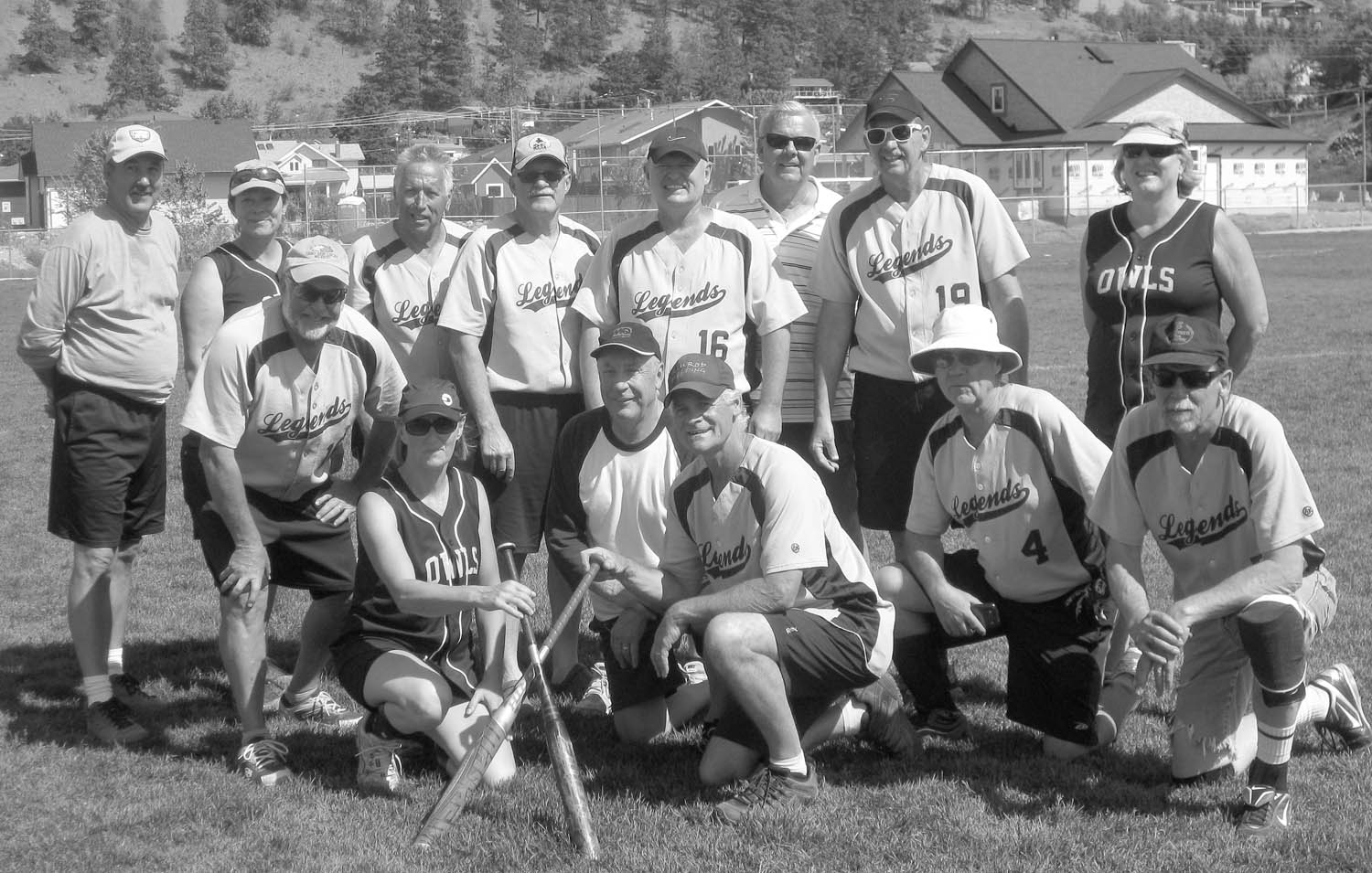 The Osoyoos Owl Pub Senior Slo-Pitch Team won the B Division at the Joe Bullock tournament in Summerland last weekend. The Owls competition was provided by other senior slo-pitch teams from West Kelowna to Oliver. Members of the Owls Ball Club are: Back row, left to right – Grahame Bensted, Angie Milne, John Katerenchuk, Rudy Reimer, Greg Armstrong, Vic Brown, Gary Foley and Melanie Sullivan. Front row, left to right: John Martini, Debbie Thomson, John Dingman, Denis Thomson, Don Canning and Michael Warren. (Dale Cory photo)