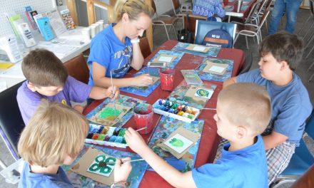 Many residents take part in Canada 150 mosaic