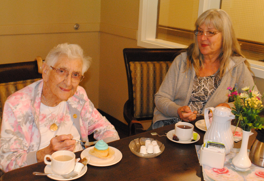 Birthday bash at Heritage House -Thelma Forty turns 96, and is still going strong!
