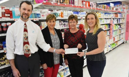 Shoppers’ Tree of Life funds donated to Desert Valley Hospice Society