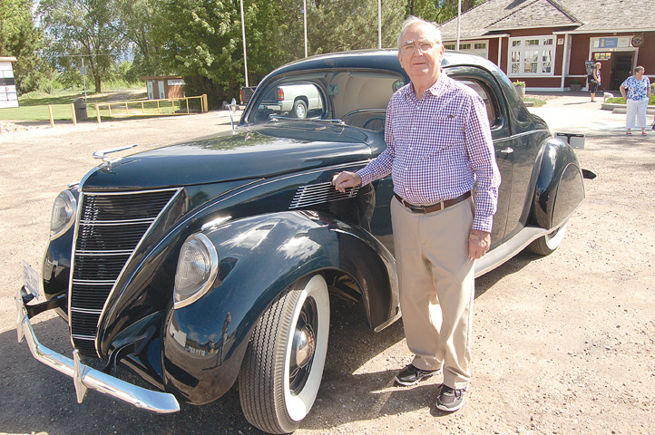 Couple find honeymoon car again
