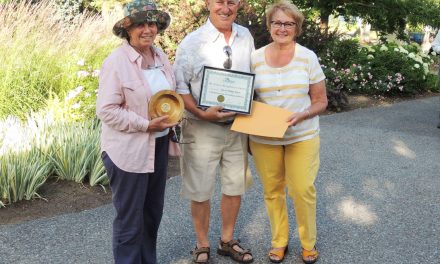 Midge, Jim Wyse win nature award