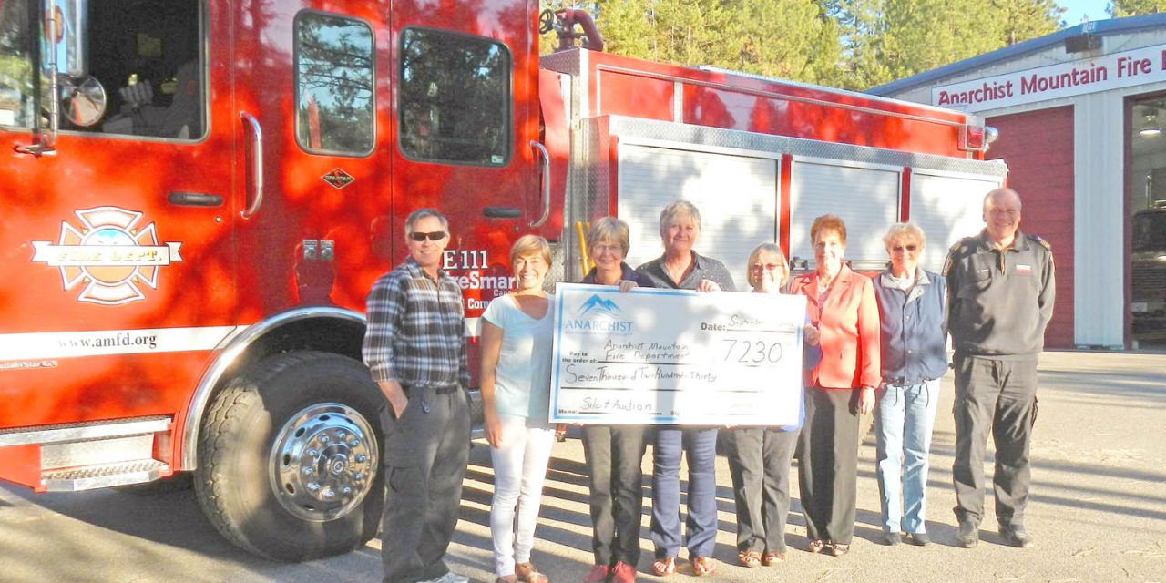 Anarchist Mountain Community donates to fire department