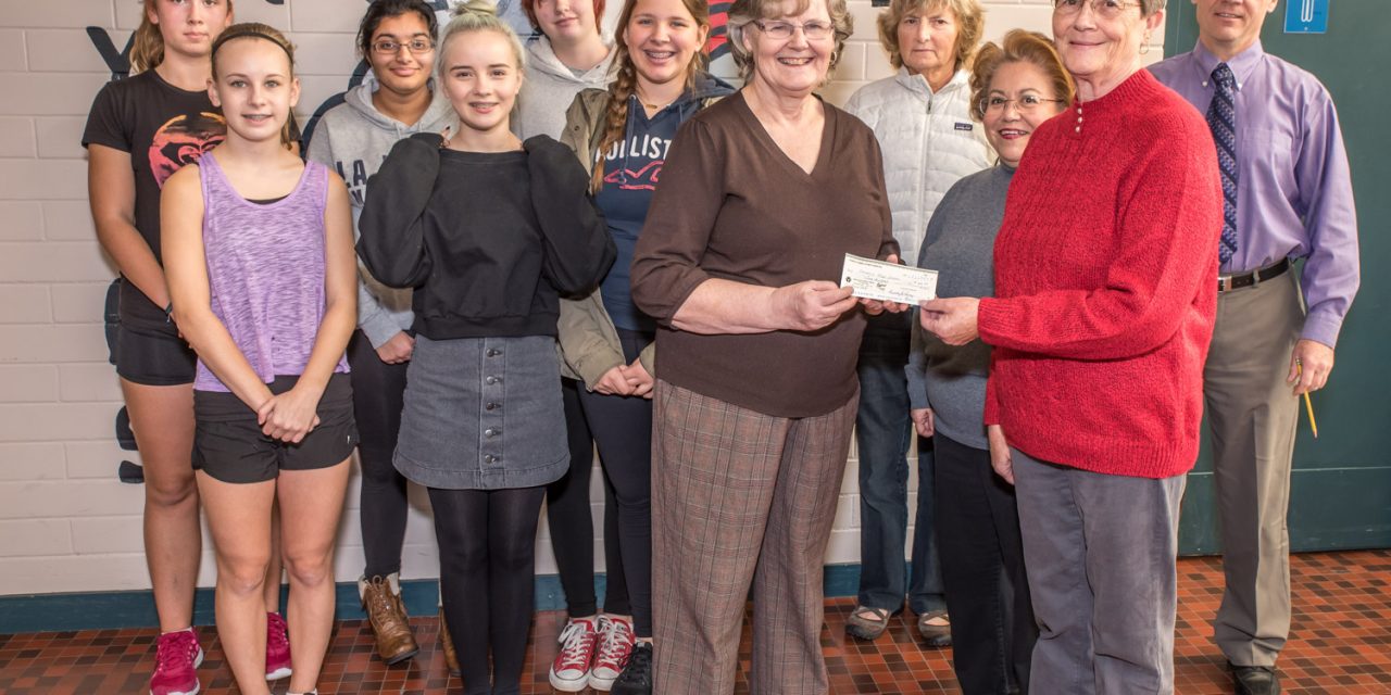 Beta Sigma Phi donates to OSS Band Club