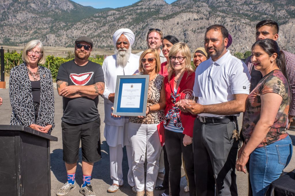 Lieutenant Governor Judith Guichon congratulates owners and staff at Bordertown Winery and Vineyard. (Richard McGuire photo)