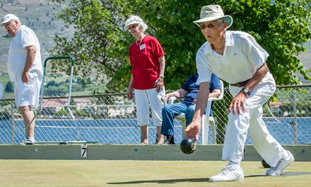 Lawn bowlers from across  region converge  on Osoyoos