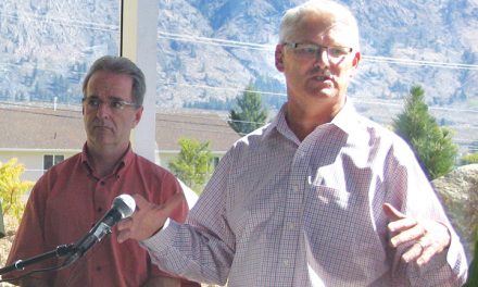CAMPBELL SHOULD NOT HAVE QUIT: LIBERAL RIDING ASSOCIATION PRES