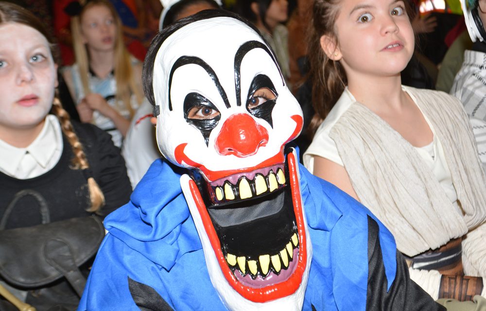 Oliver Elementary hosts Halloween/Diwali assembly