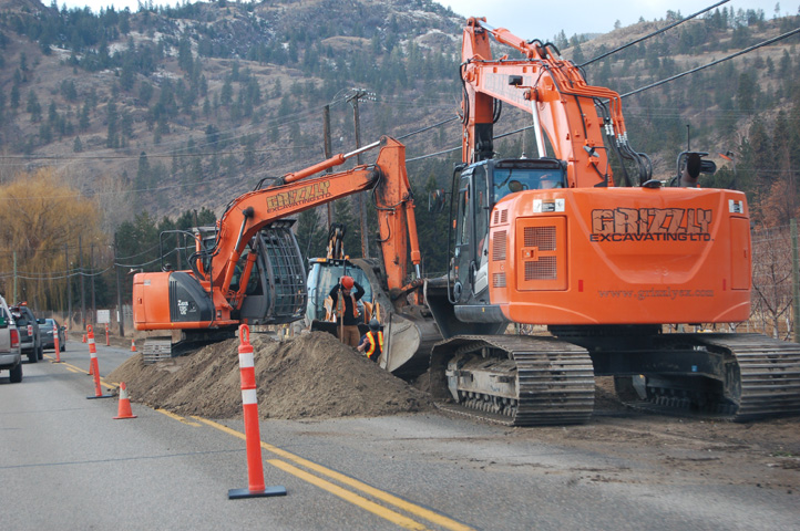 Water twinning causes minor traffic delays