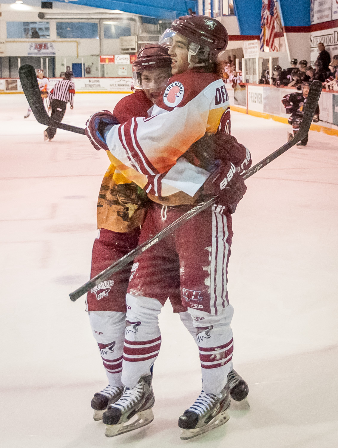 After Jackson DeMatos (right) scored on the empty Kelowna net to make it 4-1 Saturday, he was embraced by teammate Rainer Glimpel. (Richard McGuire photo)