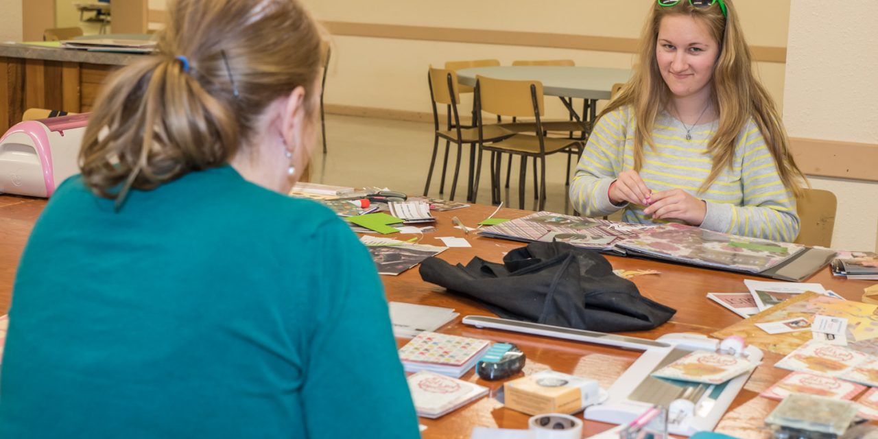 Craft and scrapbooking fundraiser for Desert Sun