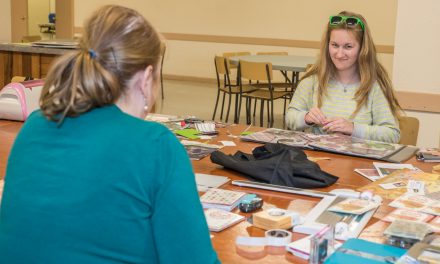 Craft and scrapbooking fundraiser for Desert Sun