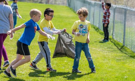 Osoyoos Elementary School kids pitch in and clean up for Earth Day