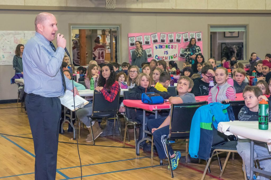 Osoyoos Elementary School Principal Dave Foster speaks to children at a lunch event last February at the Sonora Centre to mark the conclusion of 17 Days of Kindness. (Richard McGuire photo)
