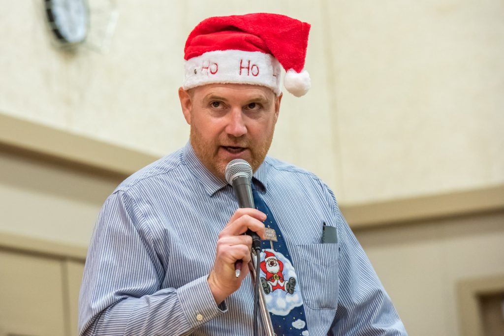 Osoyoos Elementary School Principal Dave Foster speaks to children at a lunch event last Friday at the Sonora Centre to mark the conclusion of 17 Days of Kindness. (Richard McGuire photo)