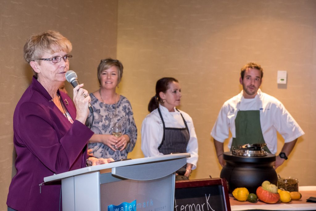 MLA Linda Larson welcomed guests at Desert Sun Counselling and Resource Centre's Empty Bowls Fundraiser on Saturday. (Richard McGuire photo)