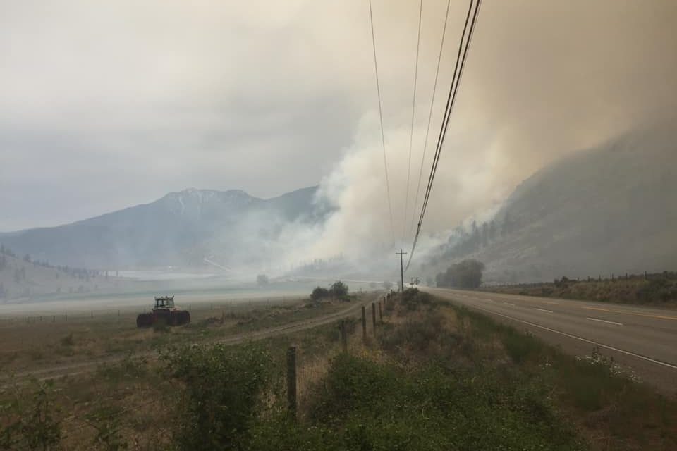 Great teamwork cited by Anarchist Mountain fire chief for bringing brush fire quickly under control