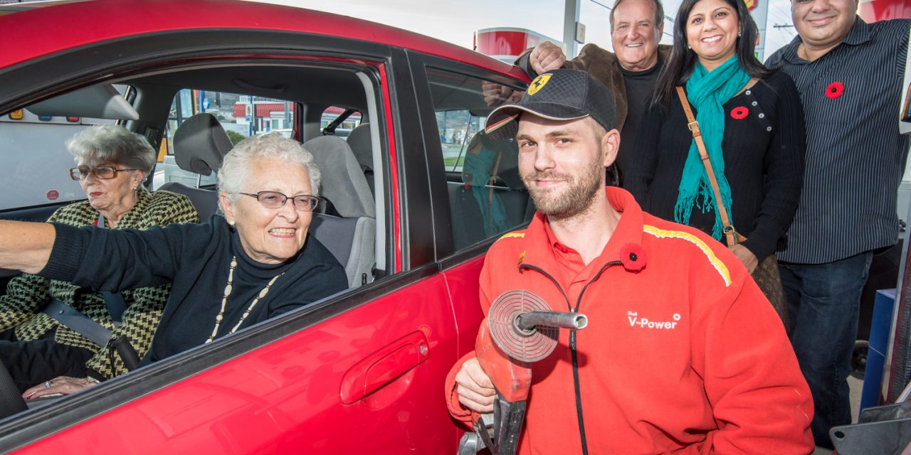 Seniors persuade Shell to offer full serve