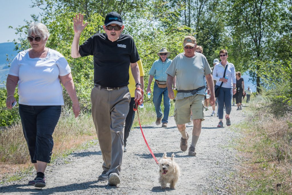 Walkers set out along the Irrigation Canal Walkway in Osoyoos for the Desert Hospice Society's Hike for Hospice on Sunday. This is the first year that separate hikes have been held in Oliver and Osoyoos. The hike was to raise money for the organization that supports palliative and end of life care services. (Richard McGuire photo)
