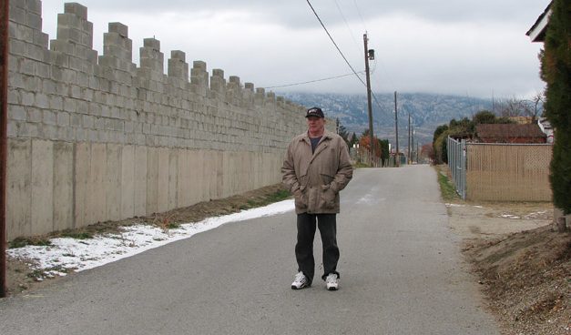 GATE CONSIDERED INSTEAD OF SPEED BUMPS FOR JACKPINE LANE SPEEDING ISSUES