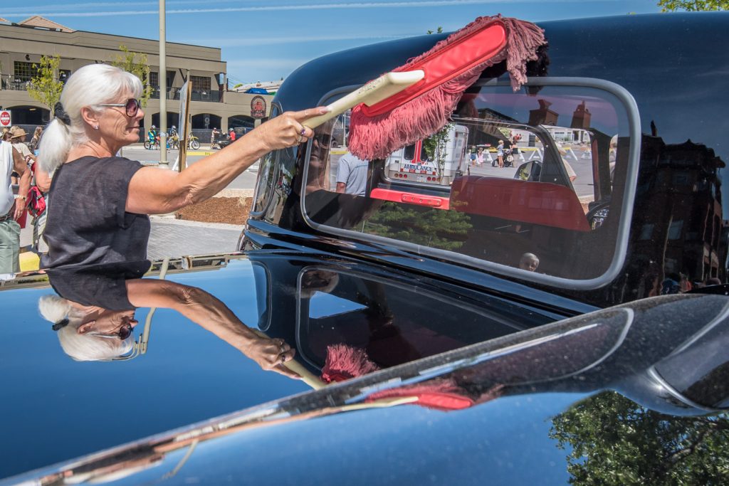 Diane Gerry was working hard to keep Deco Liner polished. The shiny black paint easily shows dust and fingerprints. She has supported and participated in her husband Dale’s passion for building unique and interesting vehicles. (Richard McGuire photo)