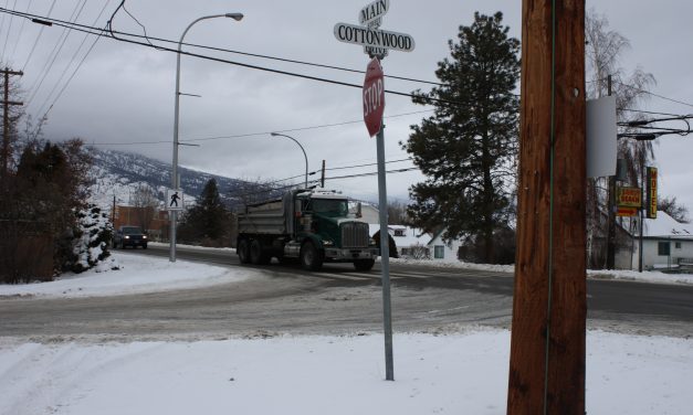 COUNCIL APPROVES NEW TRAFFIC LIGHTS, CROSSWALK AT COTTONWOOD DRIVE AND HWY. 3