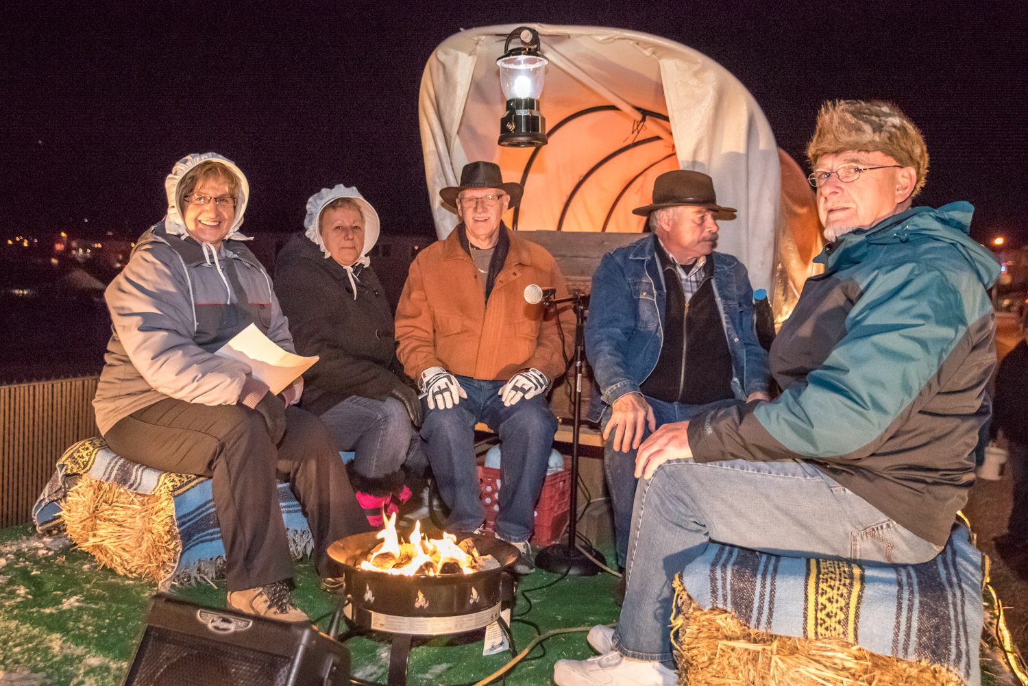 The Nk'Mip Campground Snowbirds had a float for the parade complete with a fire to keep them warm. (Richard McGuire photo)